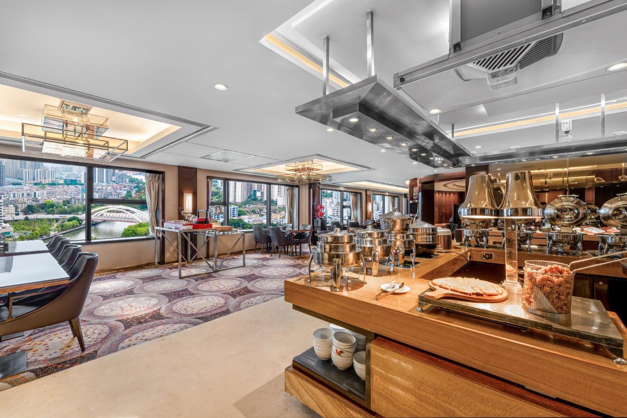 Sheraton Zhongshan Hotel Exterior photo