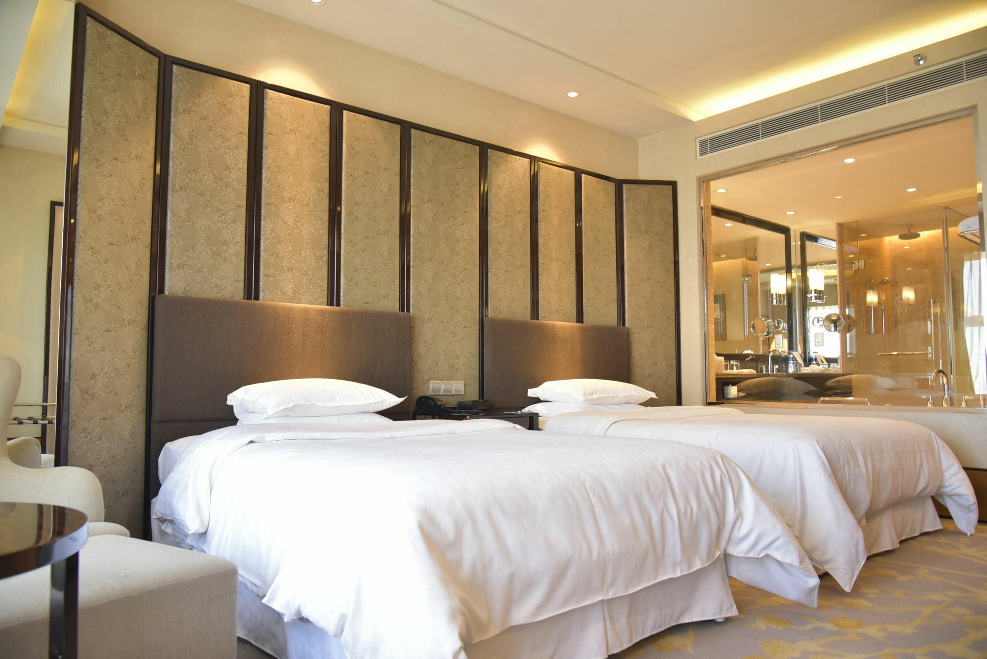 Sheraton Zhongshan Hotel Exterior photo