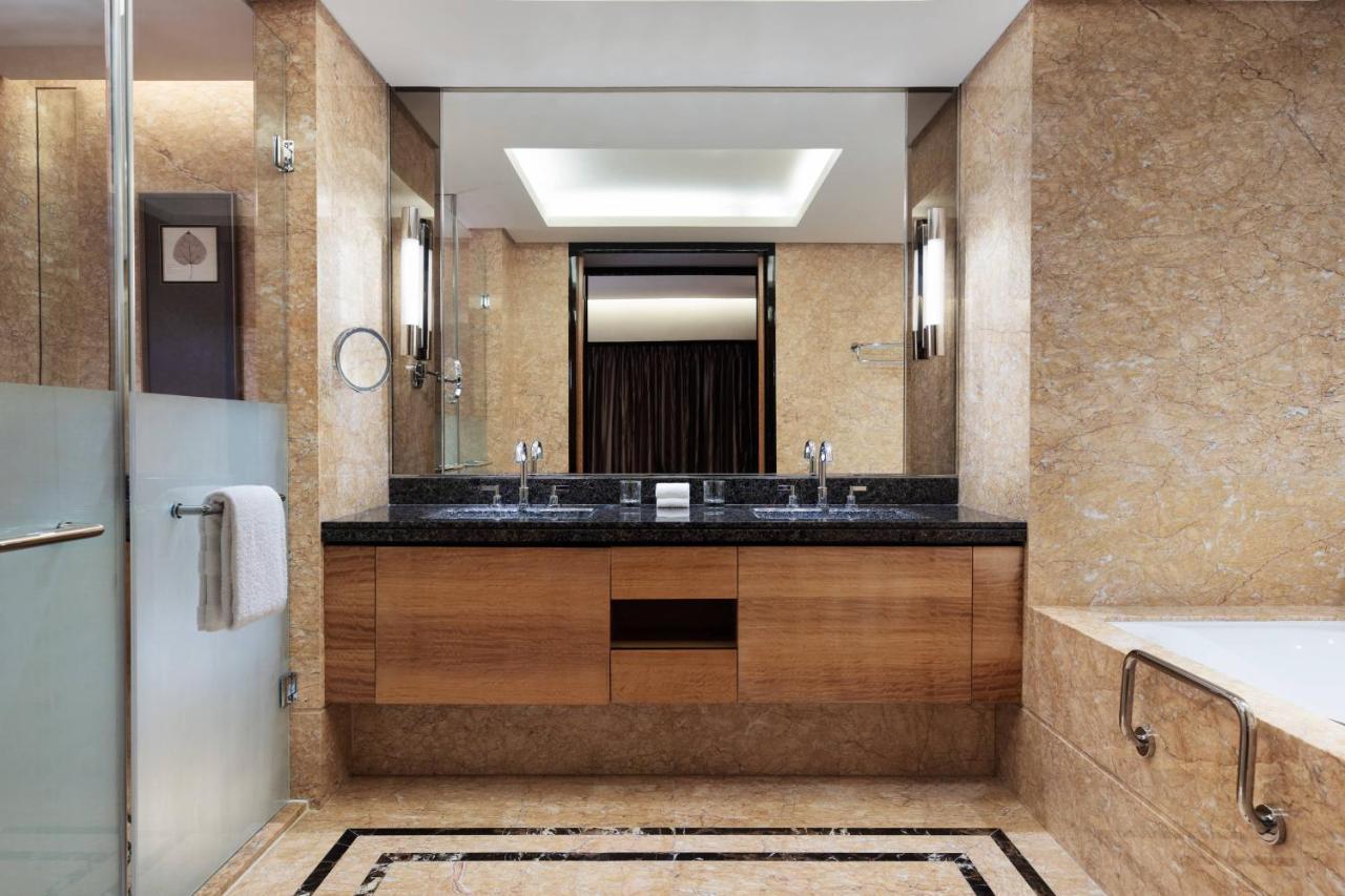 Sheraton Zhongshan Hotel Exterior photo